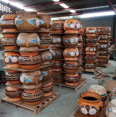 How to order Hand-decorated Mexican clay pots on pallets